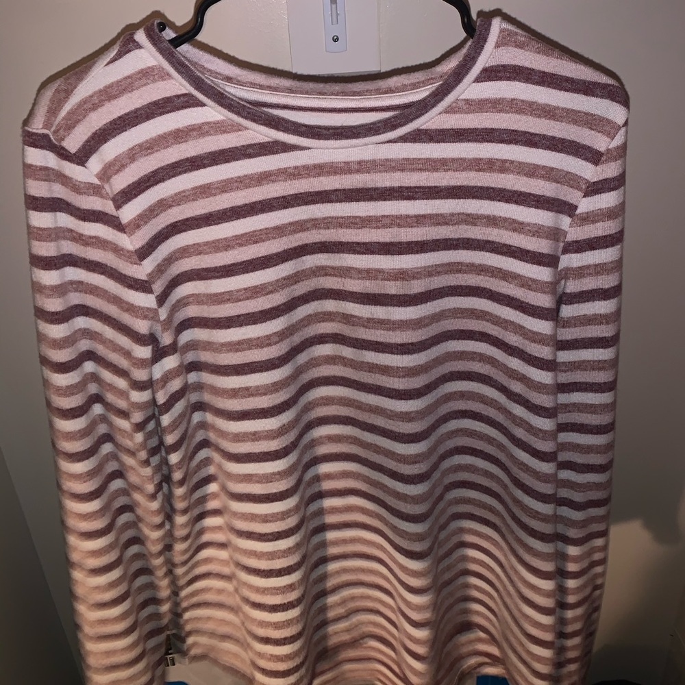American eagle shirt size L